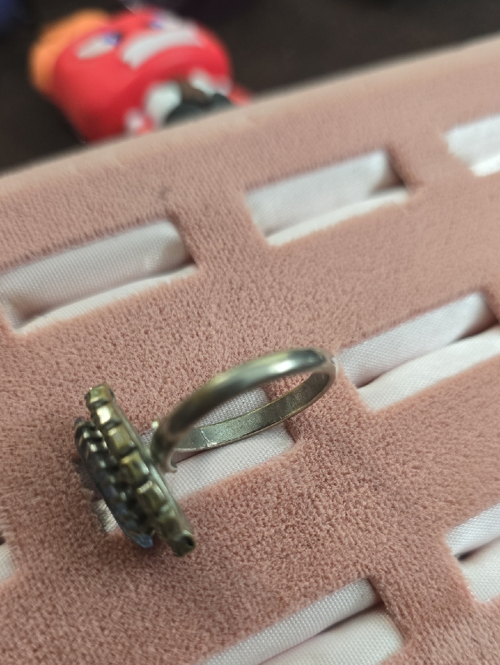 Vintage Rhinestone Ring - Picture 6 of 6